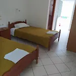 Avli Kókkinon Nerón