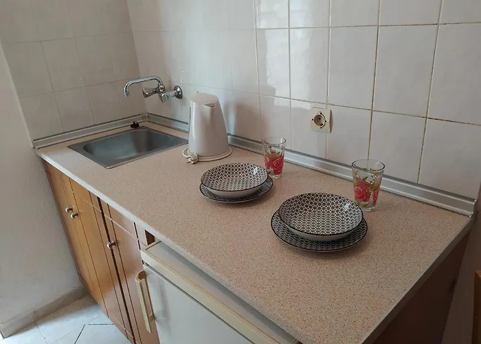 Avli Hotel de apartamente Kókkinon Nerón