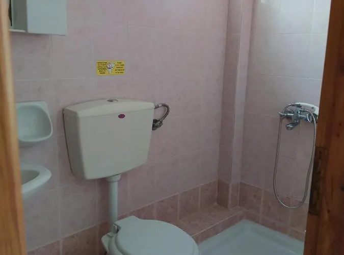 Avli 3* Kókkinon Nerón